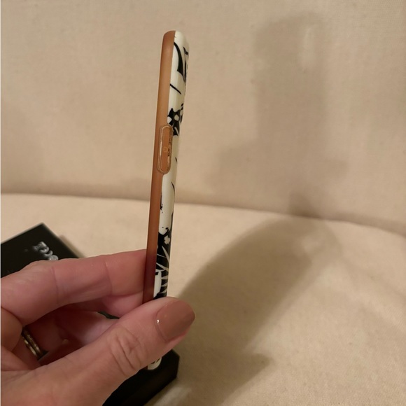 Saint Laurent iPhone11 pro case - Picture 9 of 10